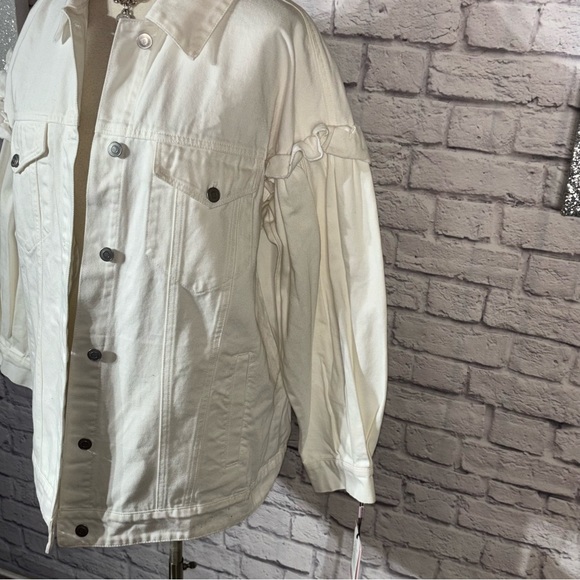 Anthropologie Avec Les Filles White Ruffled Puff Sleeve Oversized Denim Jacket - Picture 4 of 9